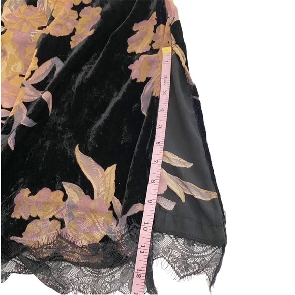 Band of Gypsies Velvet Floral Slip Dress - Picture 4 of 9